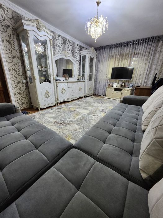 Продаётся 3х комнатная квартира 1 микрорайон в кирпичном доме