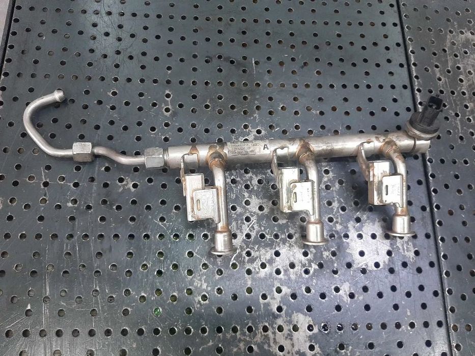 rampa injectoare 1.0 b ecoboost sfjb ford  b-max  fiesta 6  0261555137