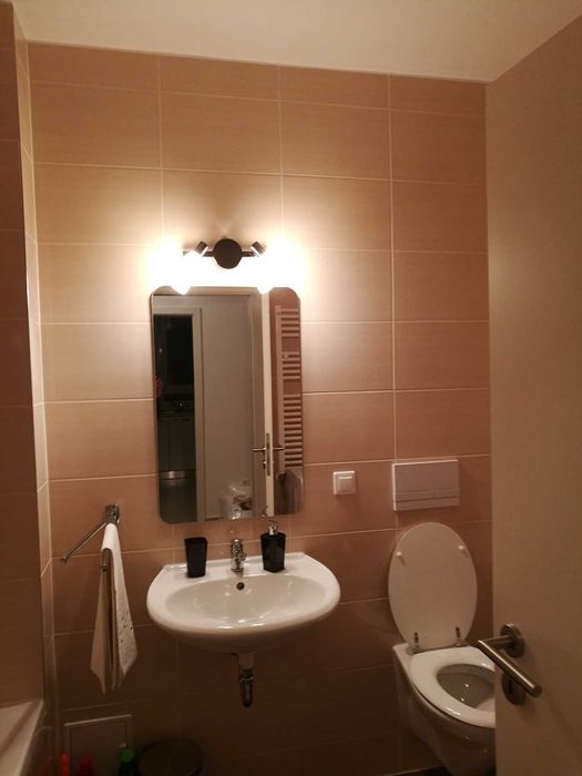 Particular inchiriez ap. 2 camere cuparcare Bartolomeu Avantgarden 2