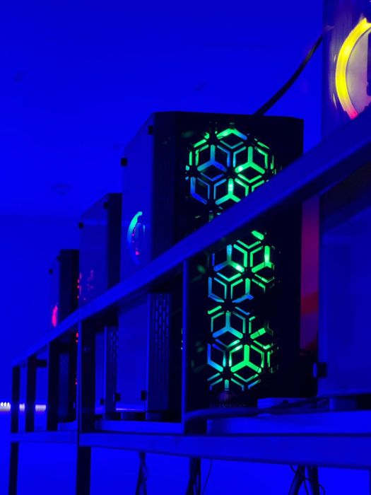 Продается Компьютерный клуб HeadShot