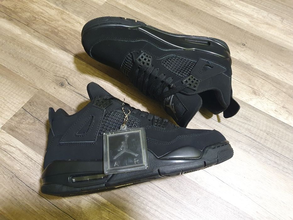 Jordan 4 Black Cat