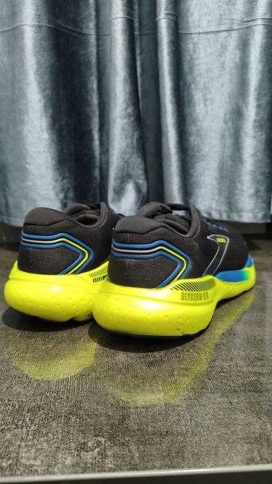 Оригинальные кроссовки Brooks