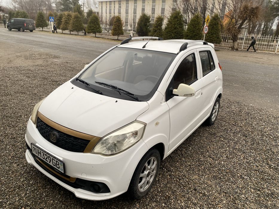 E100 elektromobil sotiladi