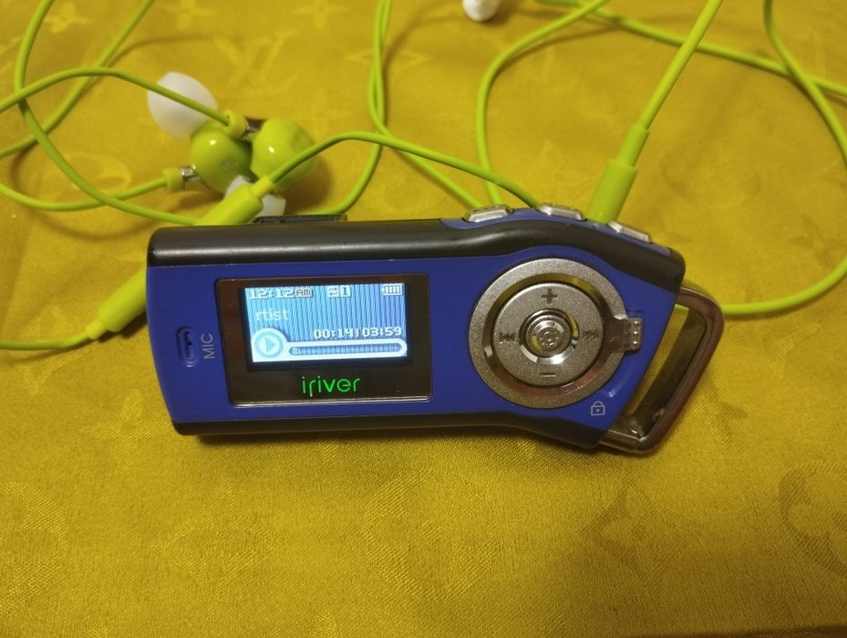 Assalom alekum Mp3 player Sotiladi Ovoz Bass Yaxwi