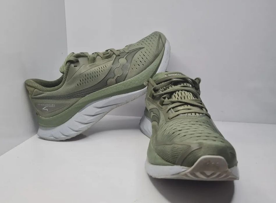 Маратонки Saucony Endorphin Speed 4

Носени няколко пъти,като нови.
