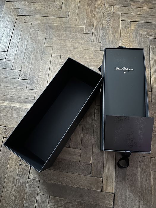 Кутия от Дом Периньон