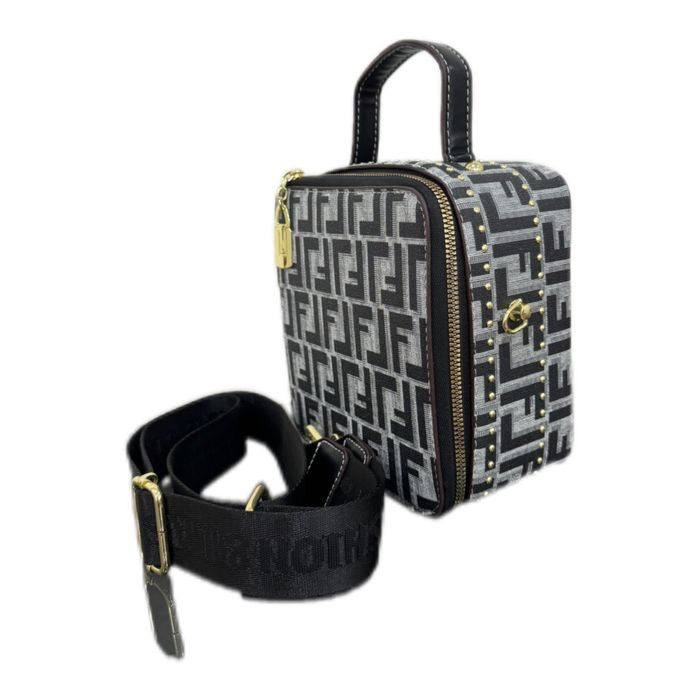 Sumka sotiladi yengi