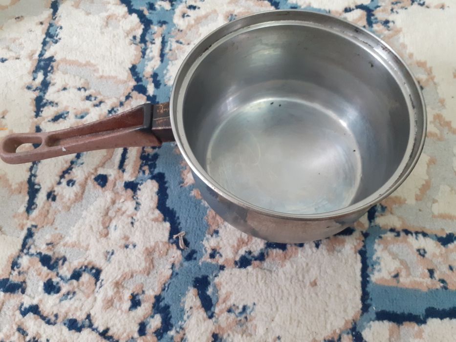 Продам кастрюли посуду