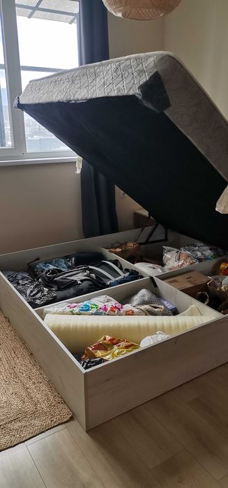 Спален комплект - двойна спалня, нощни шкафчета, трикрилен гардероб