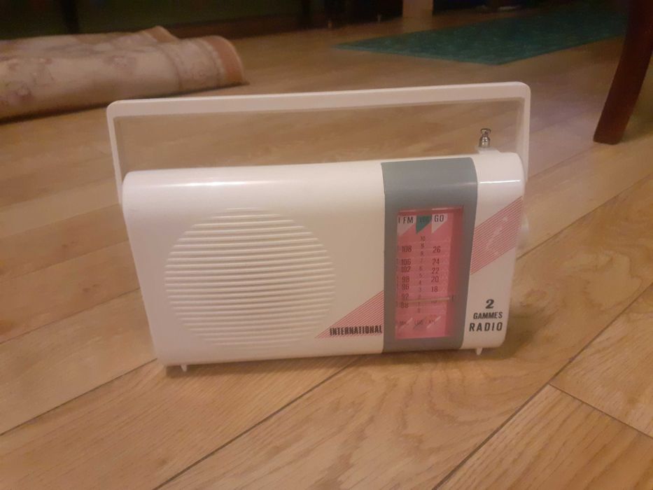 radio portabil analogic International Franta