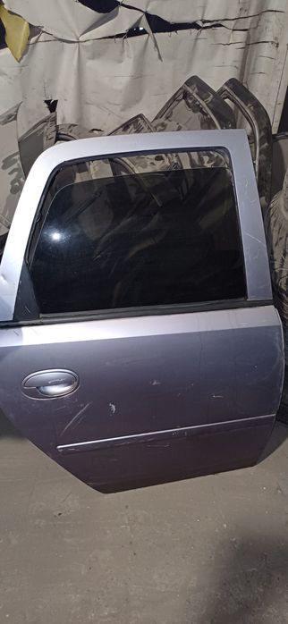 Дверь опель мерива