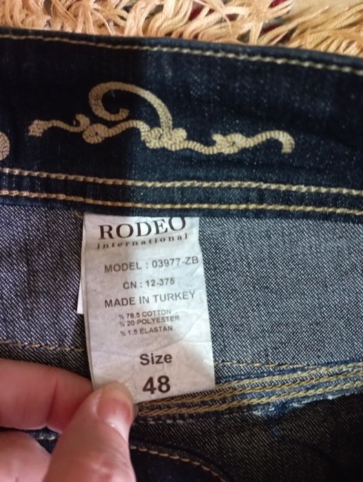 Джинсы женские продам