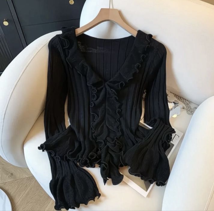 Стильная черная кофта новая