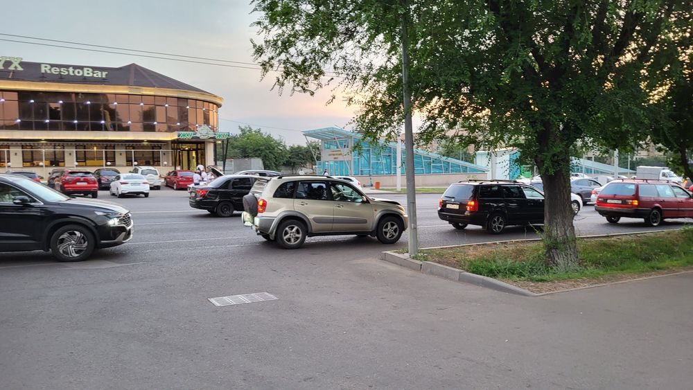 Сдам в аренду гараж.