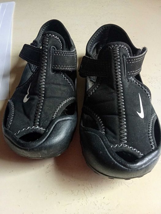Sandale Nike mărime 27