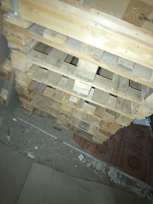 Поддоны/ палеты б/у