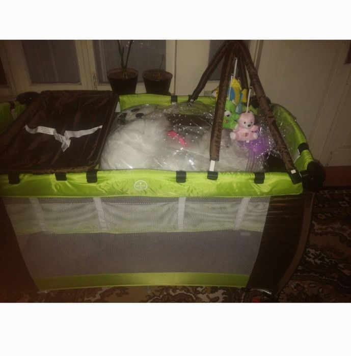 Продаётся манеж кровать