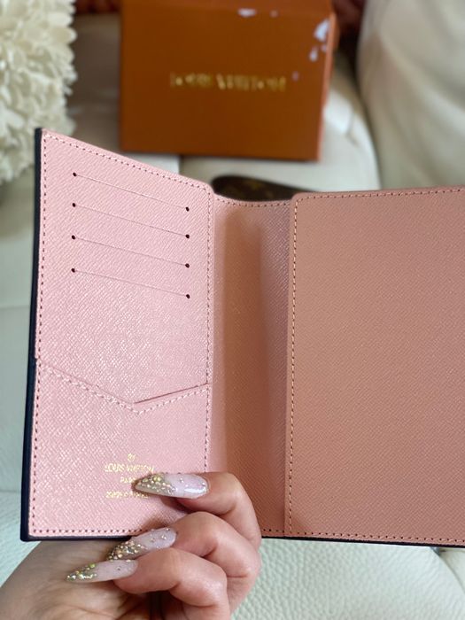 Cardholder passport Lv паспорт холдер документи