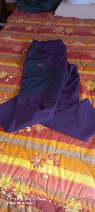 Pantaloni impermeabili măr.S,Mptr diverse(ski,pădure etc.)