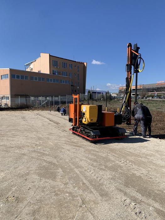 Колонабивни машини