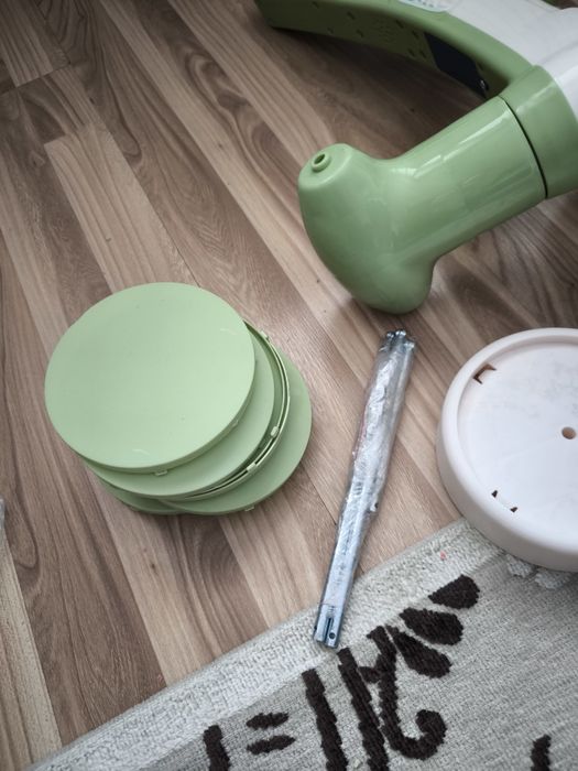 Два детских толокара без колес