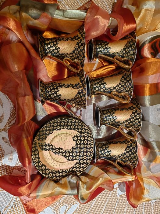 Сервиз от костен порцелан