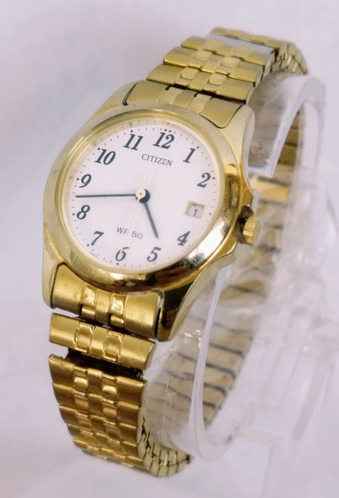 Ceas de dama Citizen cu Quartz, carcasă si bratara din oțel inoxidabil.