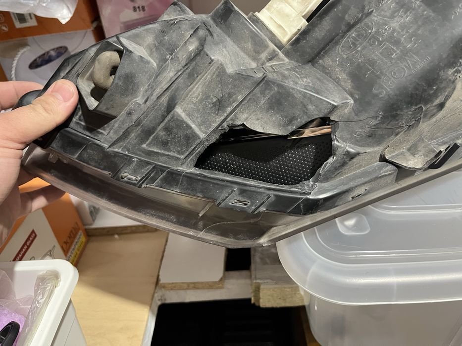 Продам фару на киа оптима 2012 года