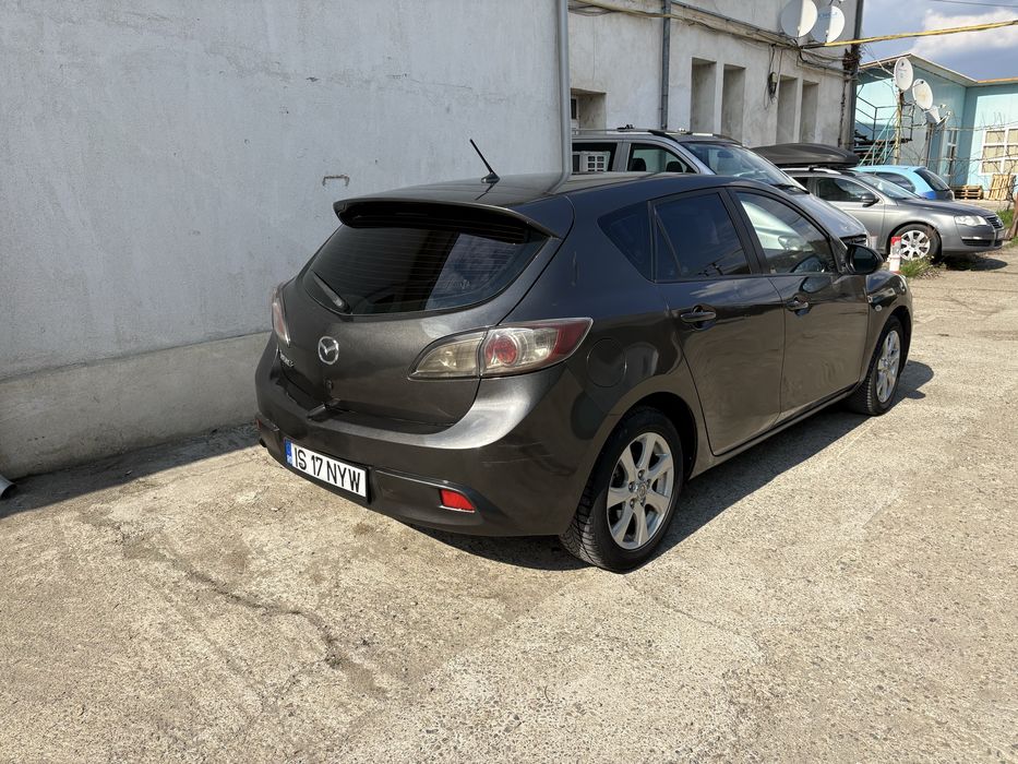 MAZDA 3 2011 — imagine 2