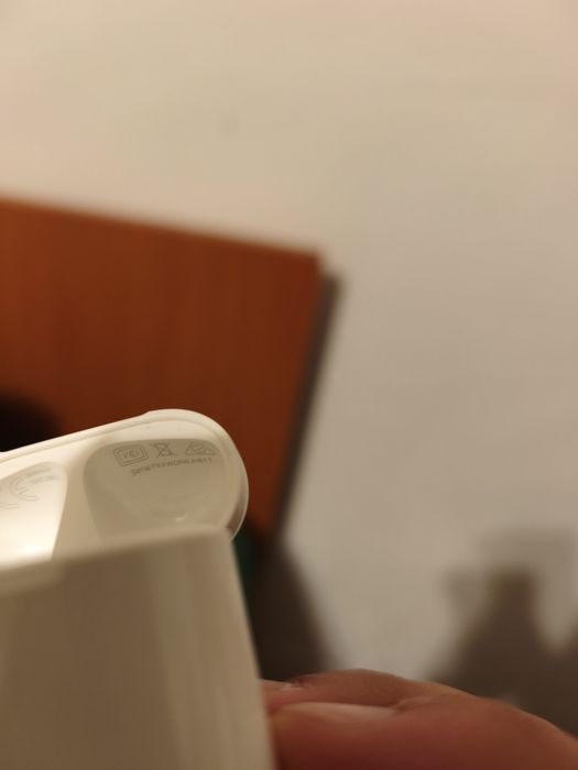 Vand Apple AirPods model A1602