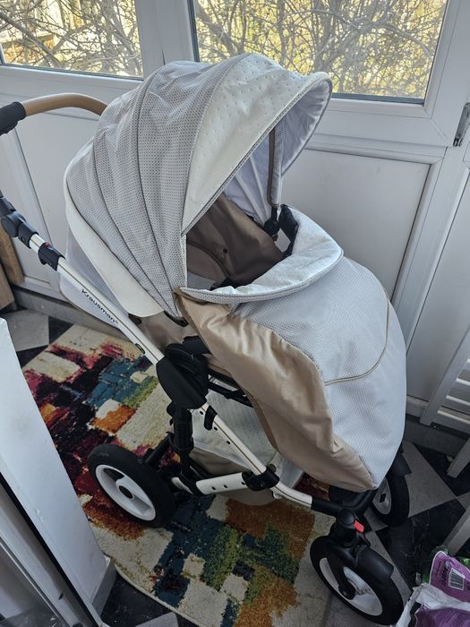 Vând cărucior Krausman