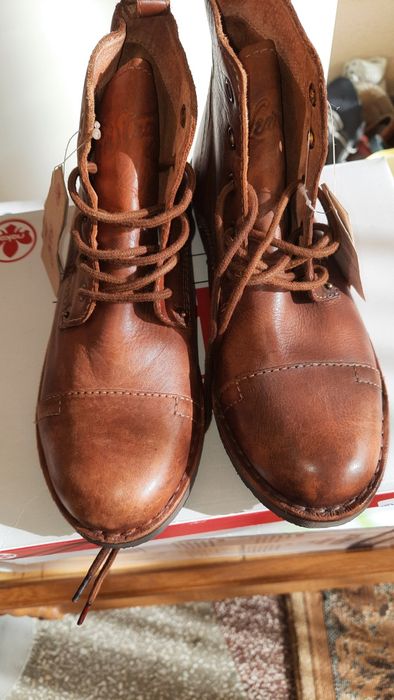 Ghetuțe din piele marca Levi's