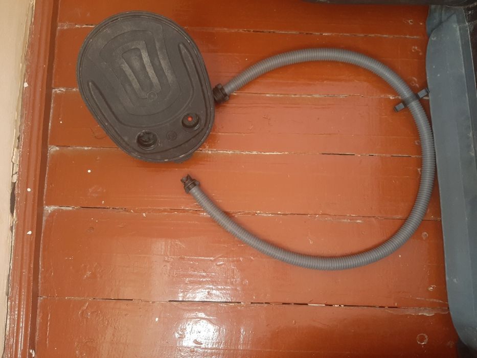 Qayiq sotiladi Rassiyadan kelgan