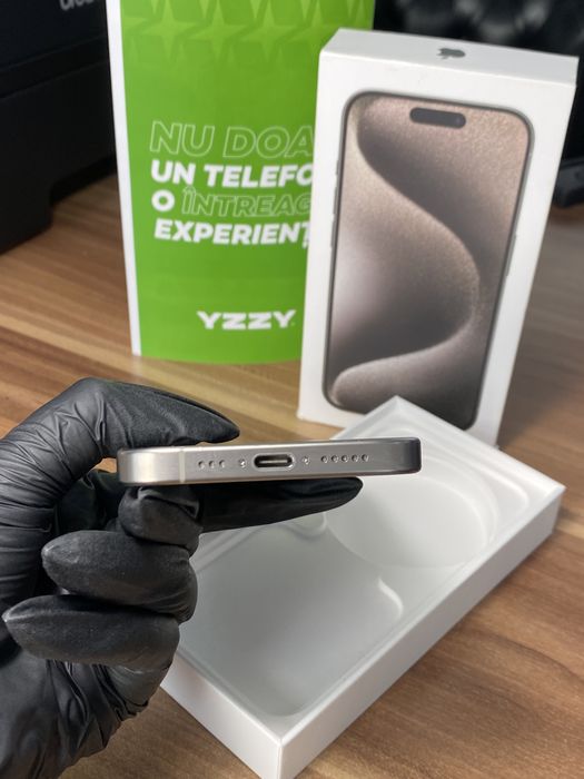 iPhone 15 Pro • 128 GB • Natural Titanium