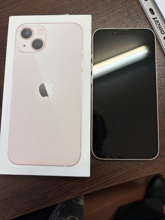 Продавам Iphone13
