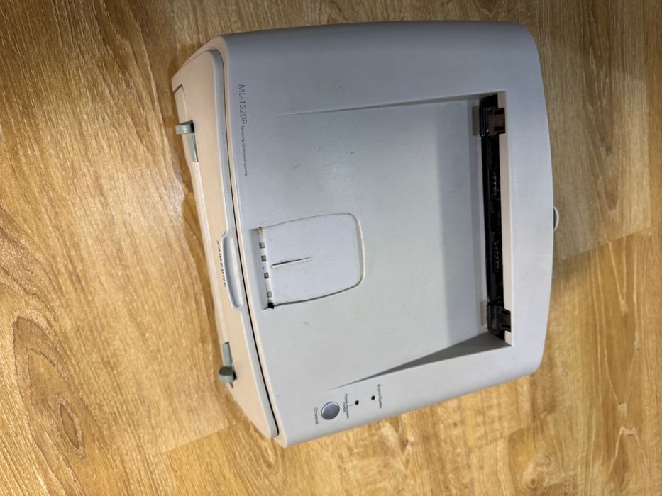 Продам принтер на запчасти