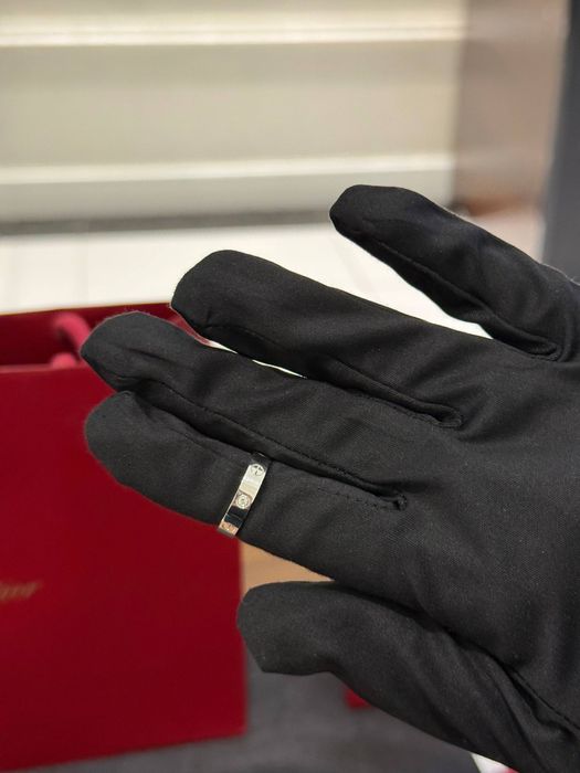 Кольцо с бриллиантом Cartier Love Small Model