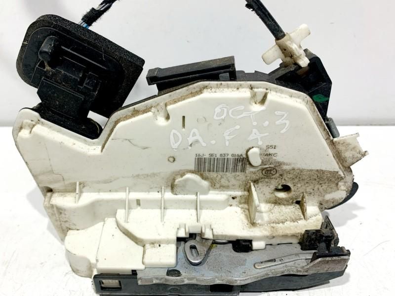 Broasca usa dreapta fata Skoda Octavia 3 5E1837016A Break