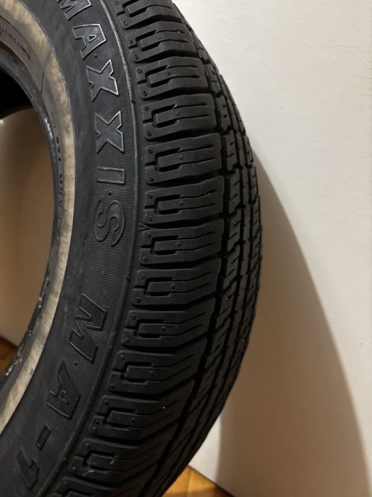Doua anvelope Maxxis M+S, P205/70/R15