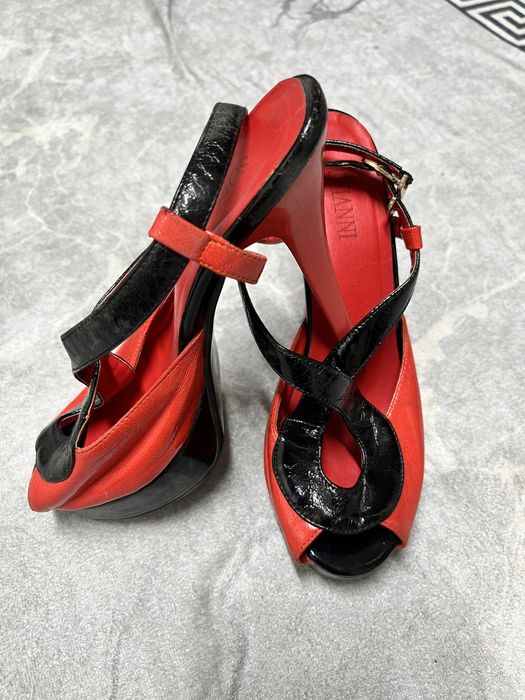 Срочно продам туфли