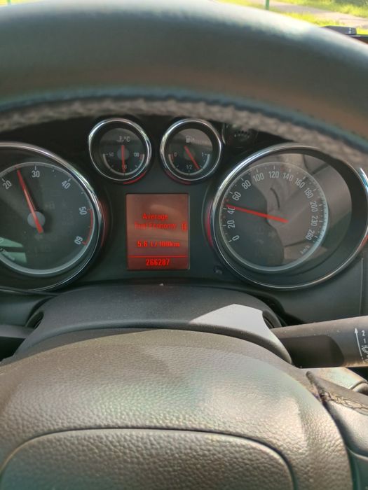 Vand Opel Astra j sport tourer  2011