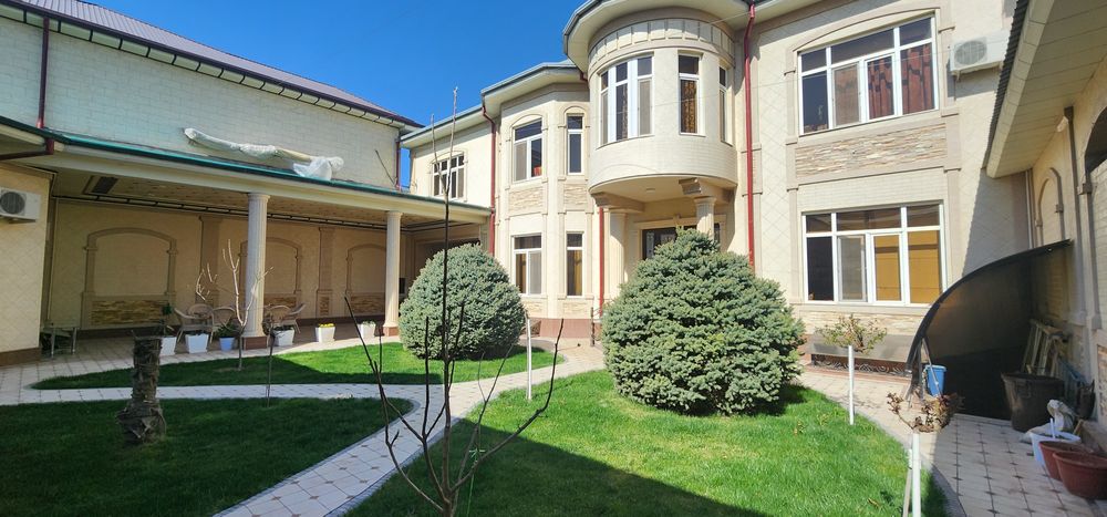 Охунбобоевда 6 соток ер майдонида жойлашган тайёр уй сотилади