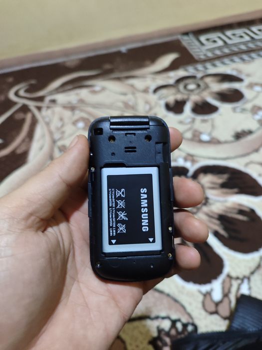 Samsung telefon sotiladi