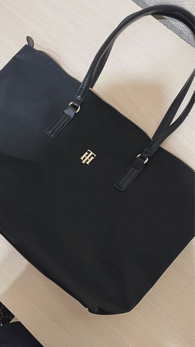 продам сумку tommy hilfiger