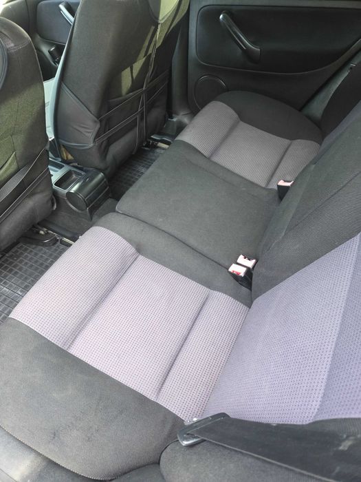 Автомобил  фоксваген  голф