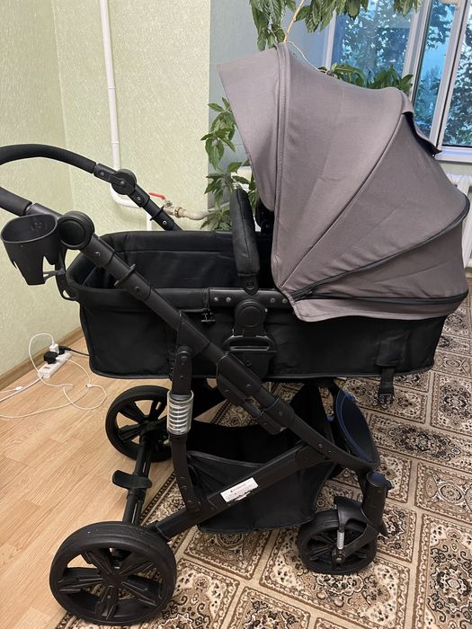 Продам детскую коляску