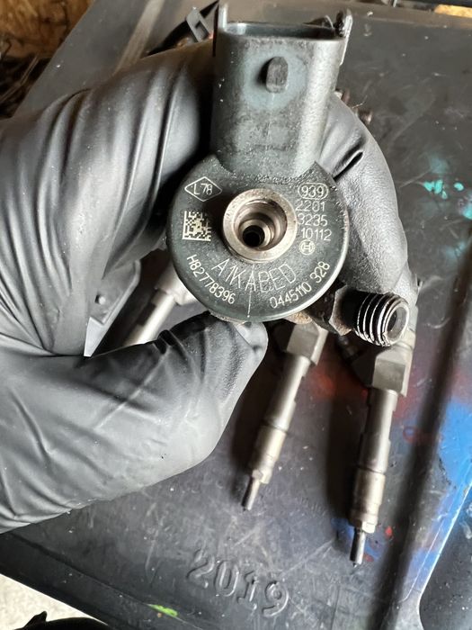 Injector injectoare pompa rampa renault 1.9 eu5  f9q perfect functiona