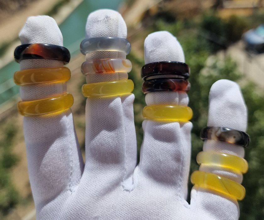 Колечко с натуральными камнями.