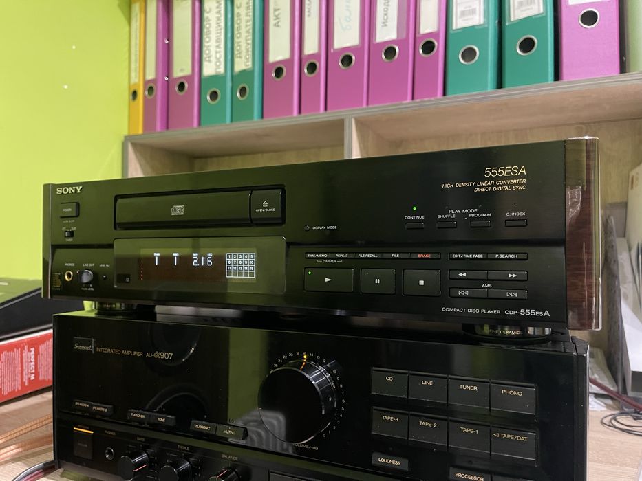 CD плеер SONY CDP-555ESA