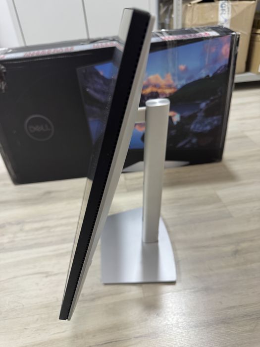 Монитор Dell UltraSharp U2722D (2K, 27")